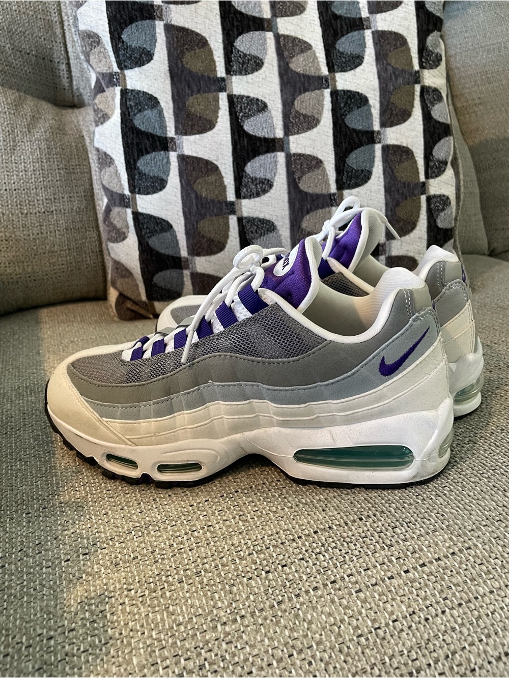 Nike Air Max 95 Sneakers — Gray, White & Purple